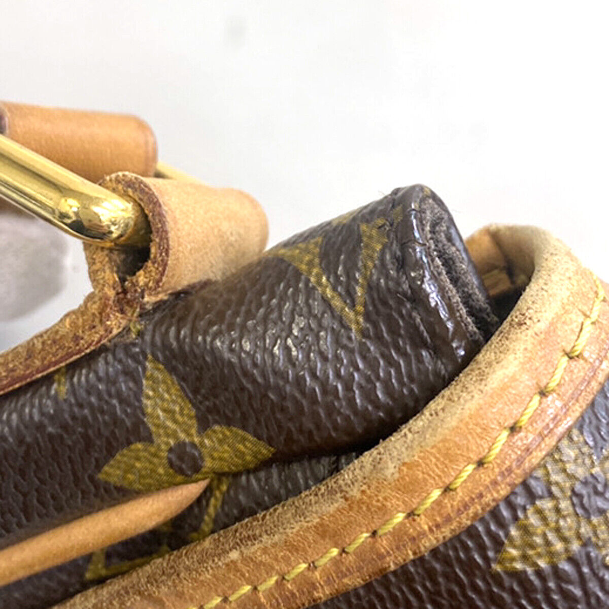 LOUIS VUITTON Menilmontant MM Shoulder Bag Monogram Leather BN M40473 85YG610