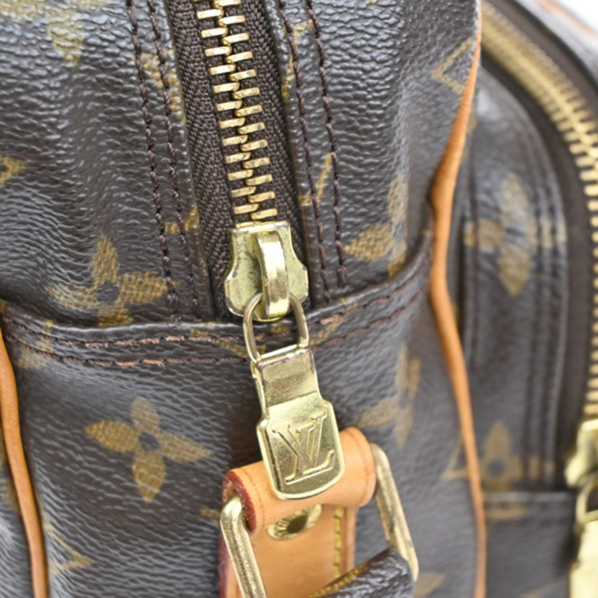 LOUIS VUITTON Nile Crossbody Shoulder Bag Monogram Leather Brown M45244 70SA024
