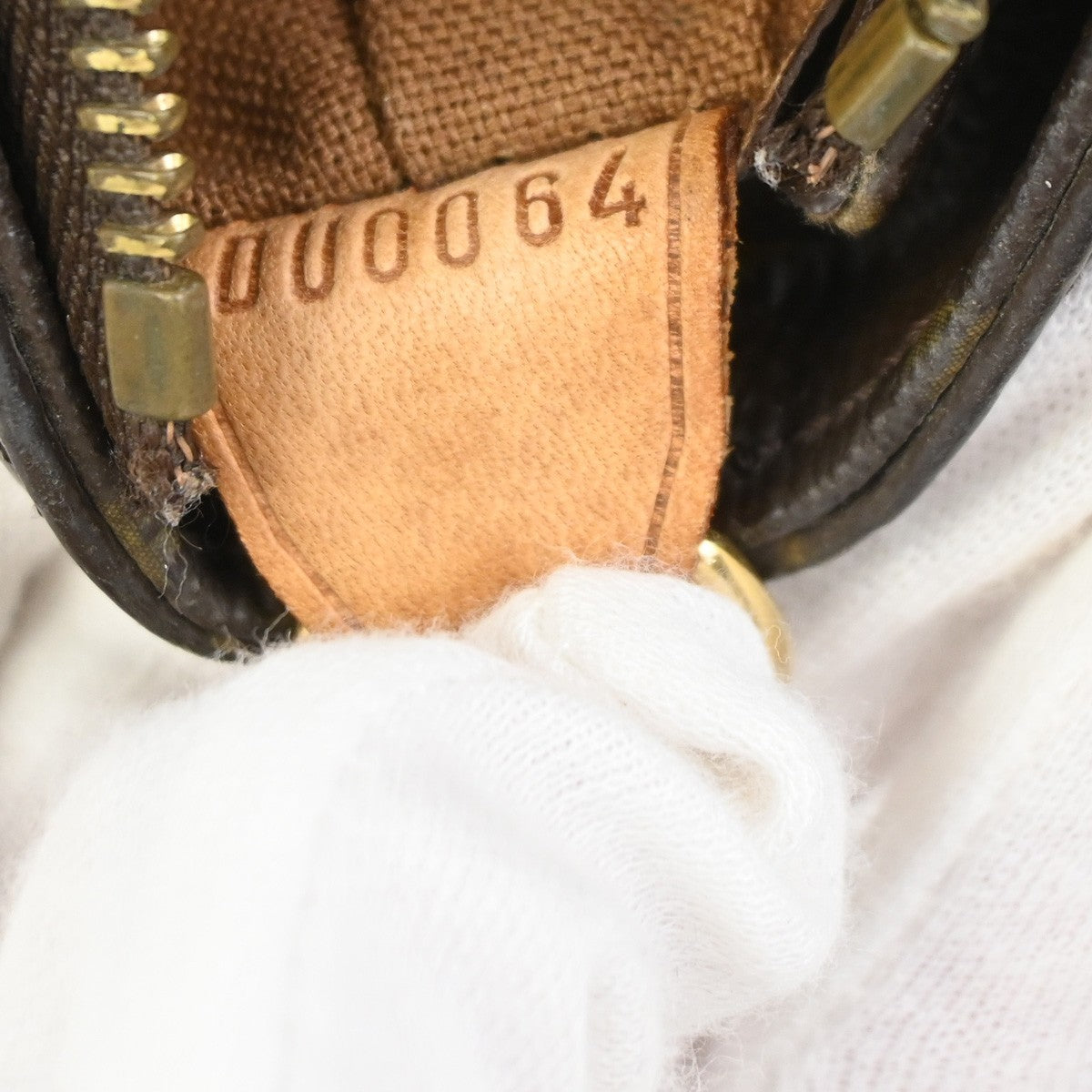 LOUIS VUITTON Cabas Mezzo Shoulder Bag Monogram Leather Brown M51151 88SA003