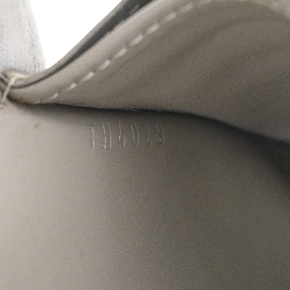 LOUIS VUITTON Portefeuille Le Favori Long Wallet Suhari Gray M95646 61KC356