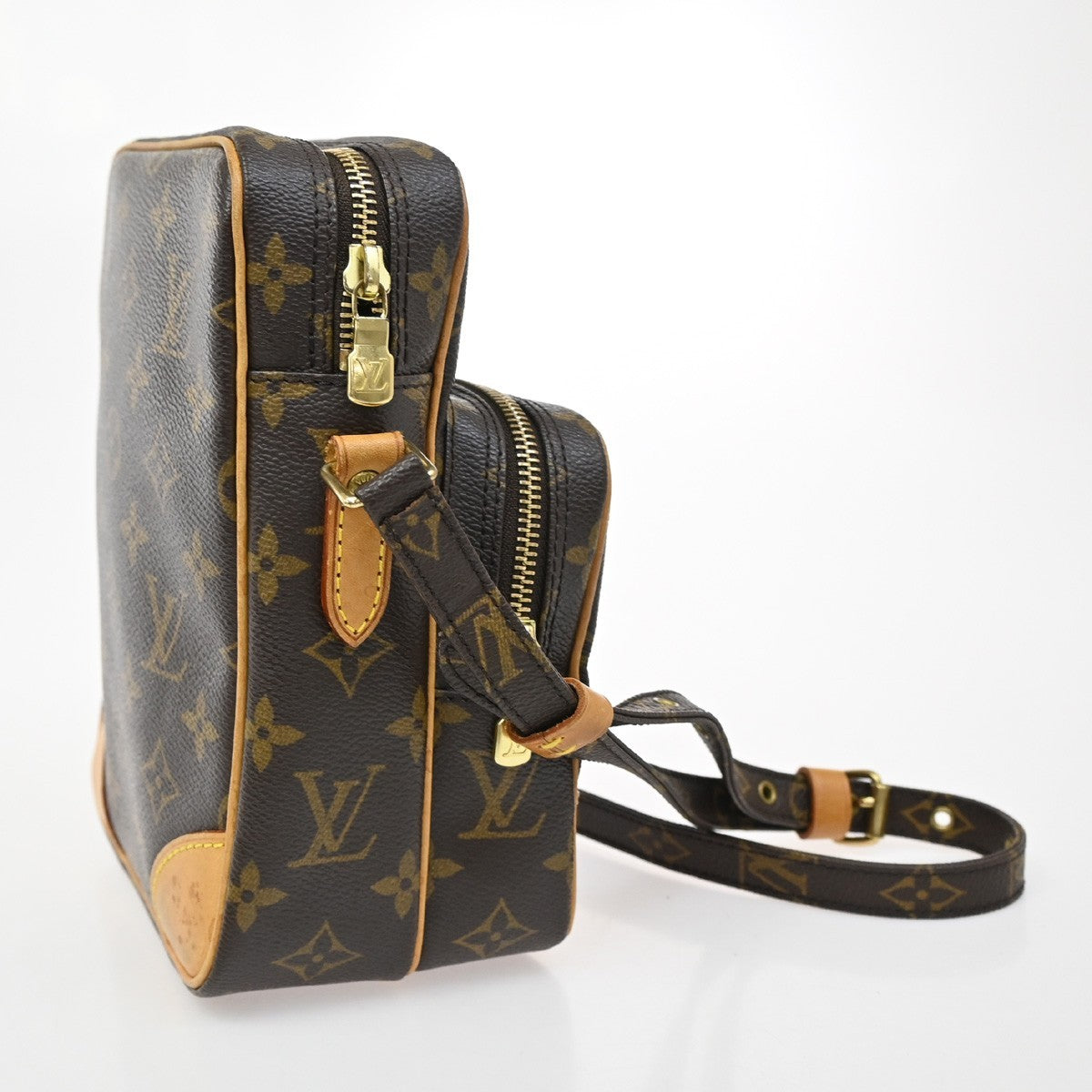 LOUIS VUITTON Amazon Crossbody Shoulder Bag Monogram Leather BN M45236 87AA062
