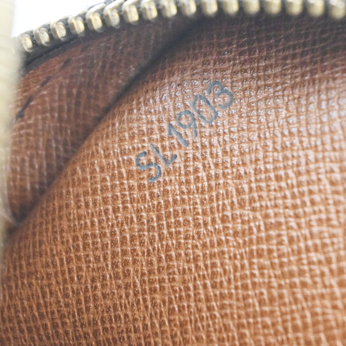 LOUIS VUITTON Marly Dragonne GM Clutch Hand Bag Monogram Brown M51825 33MA520