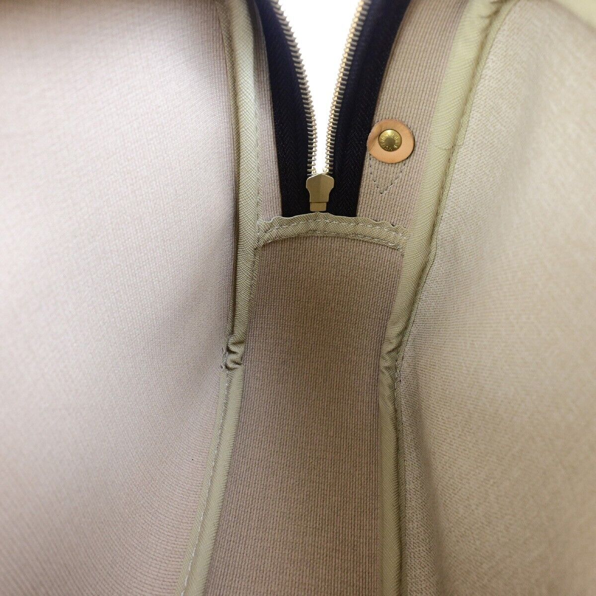 LOUIS VUITTON Reporter PM Crossbody Shoulder Bag Monogram Leather M45254 79ED036