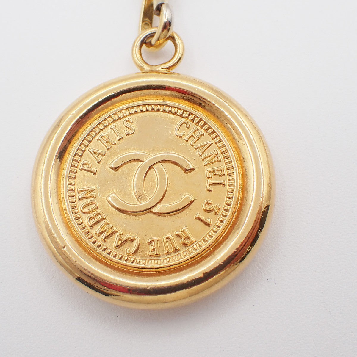 CHANEL CC Logo 31 Rue Cambon Coin Metallion Chain Belt Gold Vintage 95RL989