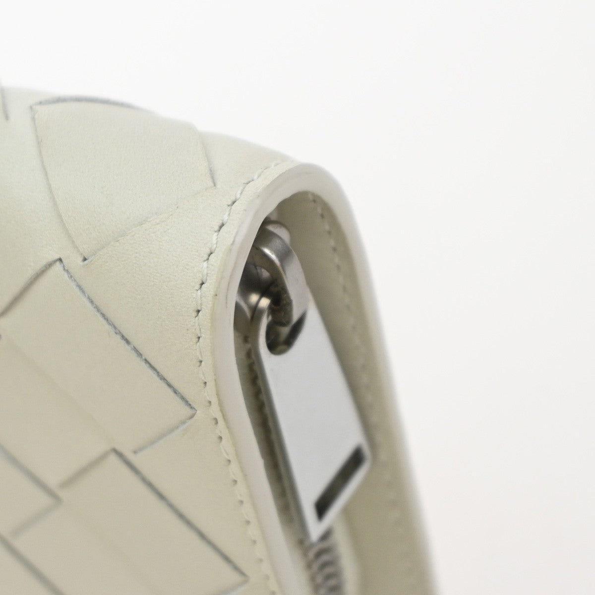 BOTTEGA VENETA Logo Intrecciato Compact Zipper Wallet Leather White 39EG240