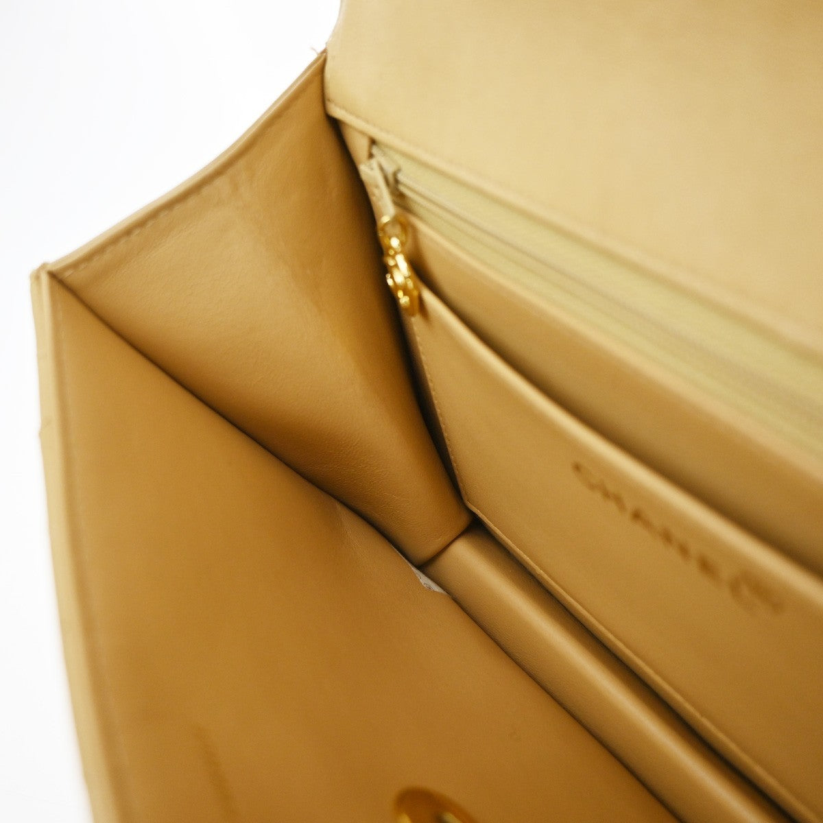 CHANEL Matelasse 22 Shoulder Bag Leather Beige Vintage 396RP180