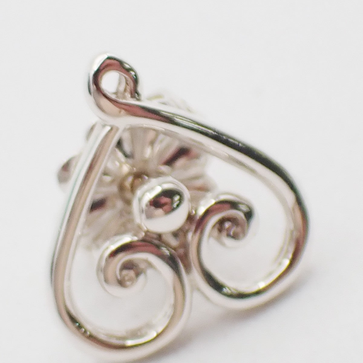 Tiffany & Co. Paloma Picasso Loving Heart Pierce Earring Silver 925 60EG351