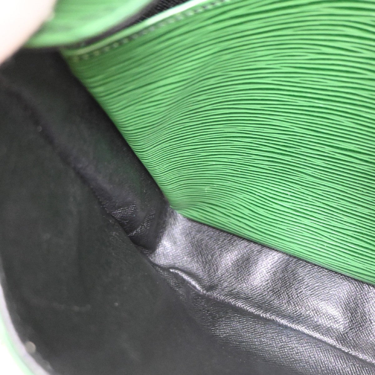 LOUIS VUITTON LV Cartouchiere MM Shoulder Bag Epi Leather Green M52244 80SA155