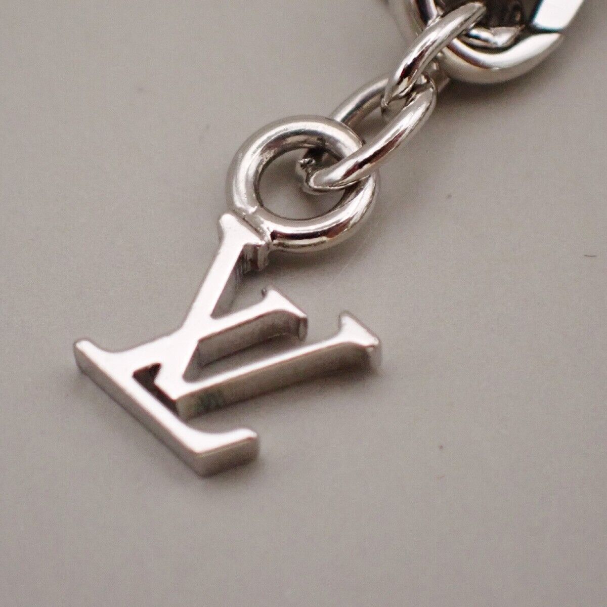 LOUIS VUITTON Chain Bracelet Imitation Pearl Silver Accessory M0996A 75RK008