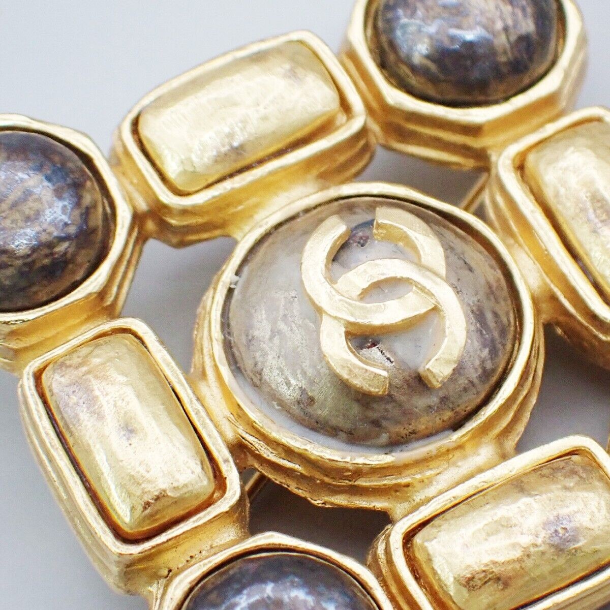 CHANEL CC Logo Pin Brooch 97A Square Gold France Vintage Accessory 93RK083