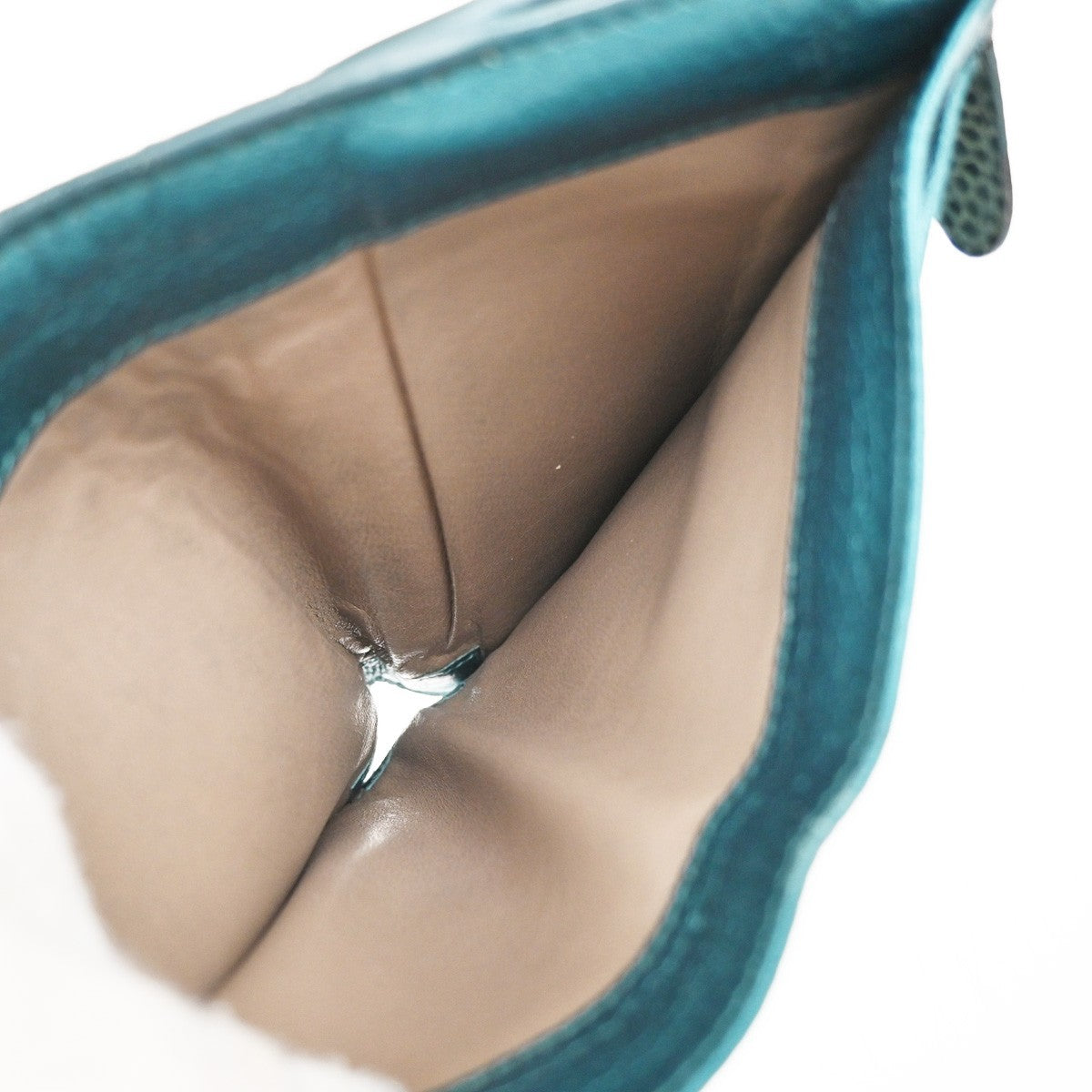 BOTTEGA VENETA Intrecciato Bifold Wallet Embossing Leather Green Italy 68KB228