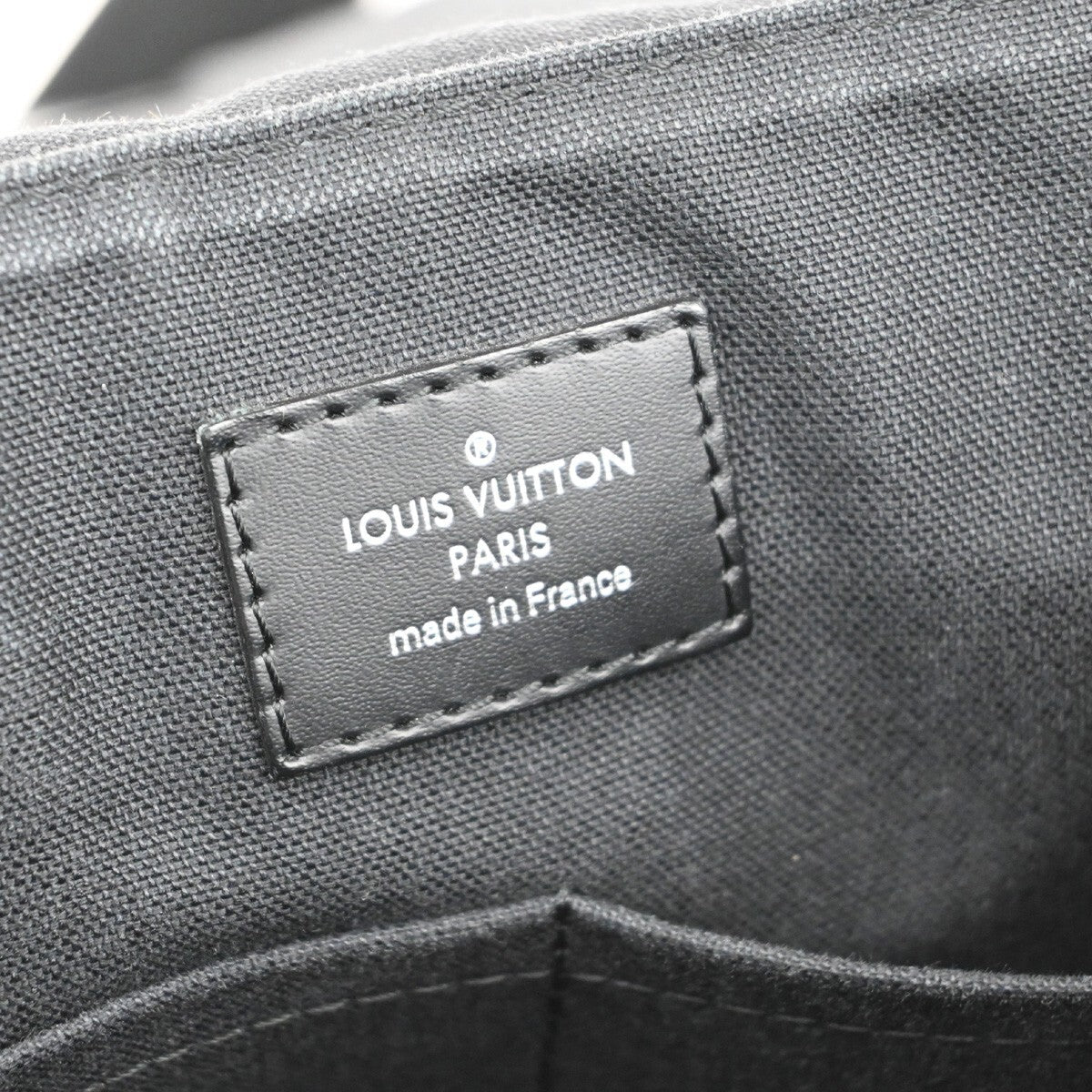LOUIS VUITTON Logo District PM Shoulder Bag Damier Graphite Black N41260 94EE207