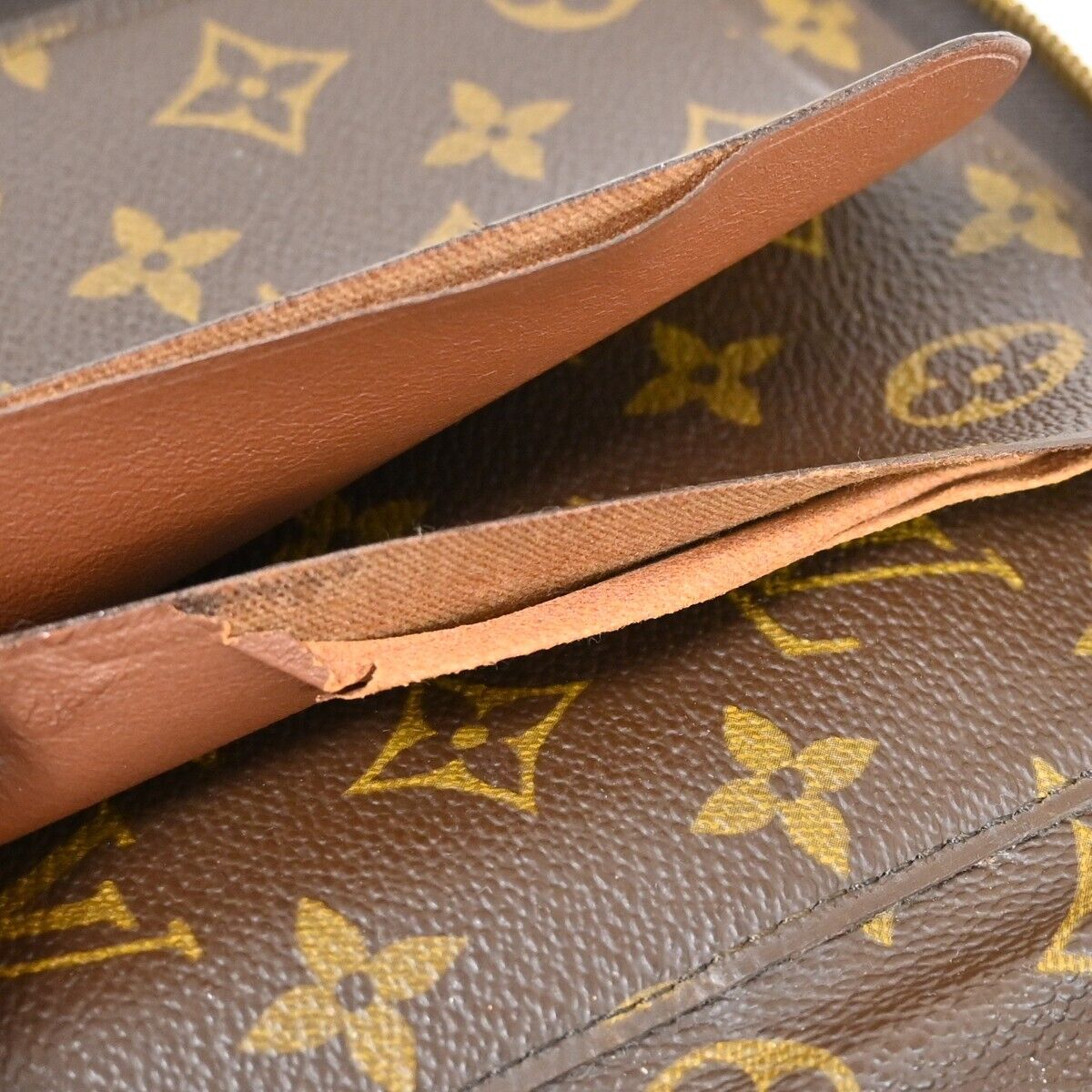 LOUIS VUITTON Poche Escapade Bifold Wallet Monogram Leather BN M60113 88FA042