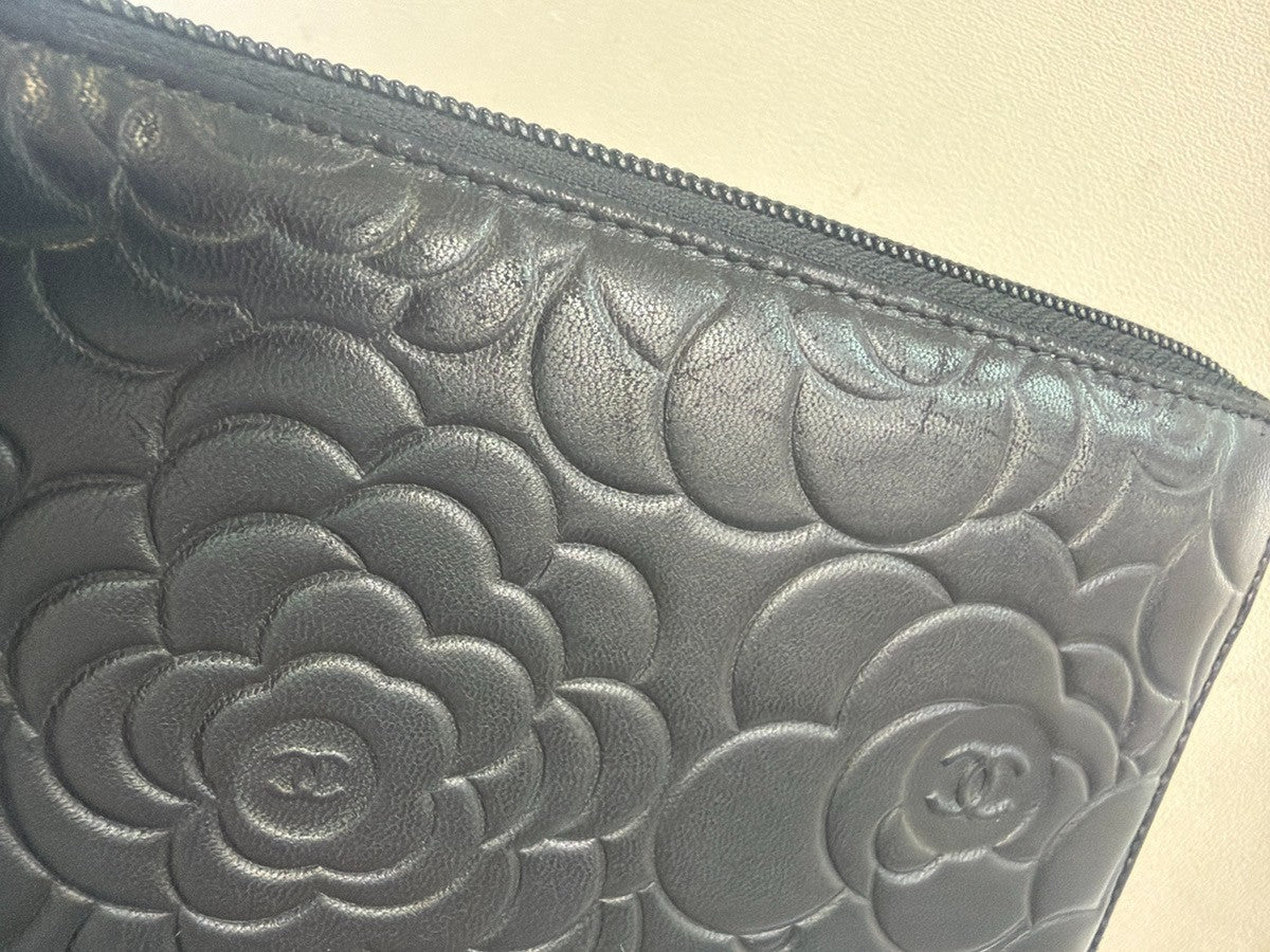 CHANEL CC Logo Camellia Long Zip Around Wallet Purse Leather Black SHW 85RQ019