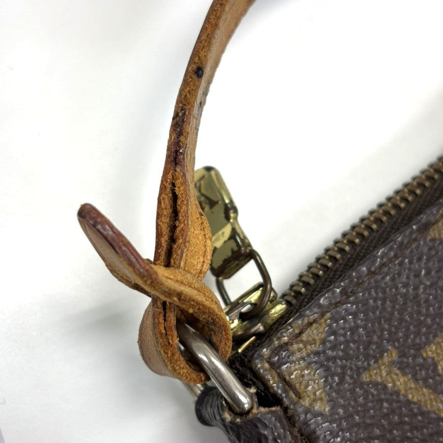 LOUIS VUITTON Pochette Accessoires Hand Bag Monogram Leather BN M51980 85MA488