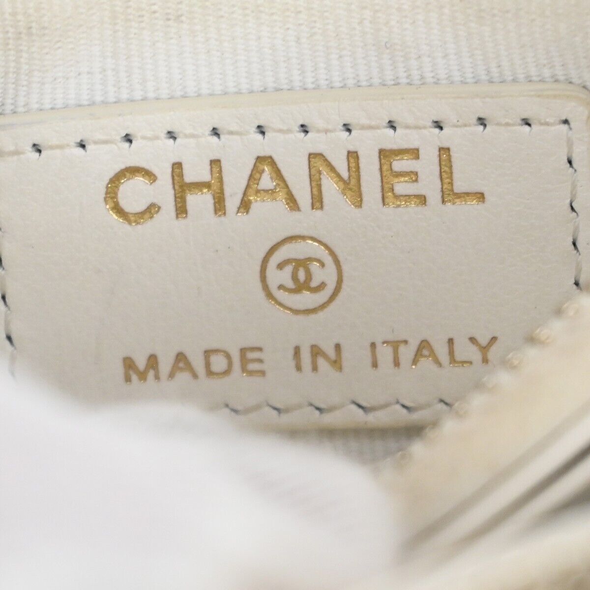 CHANEL CC Logo Bifold Wallet Purse Caviar Skin Leather White GHW Italy  30HB382