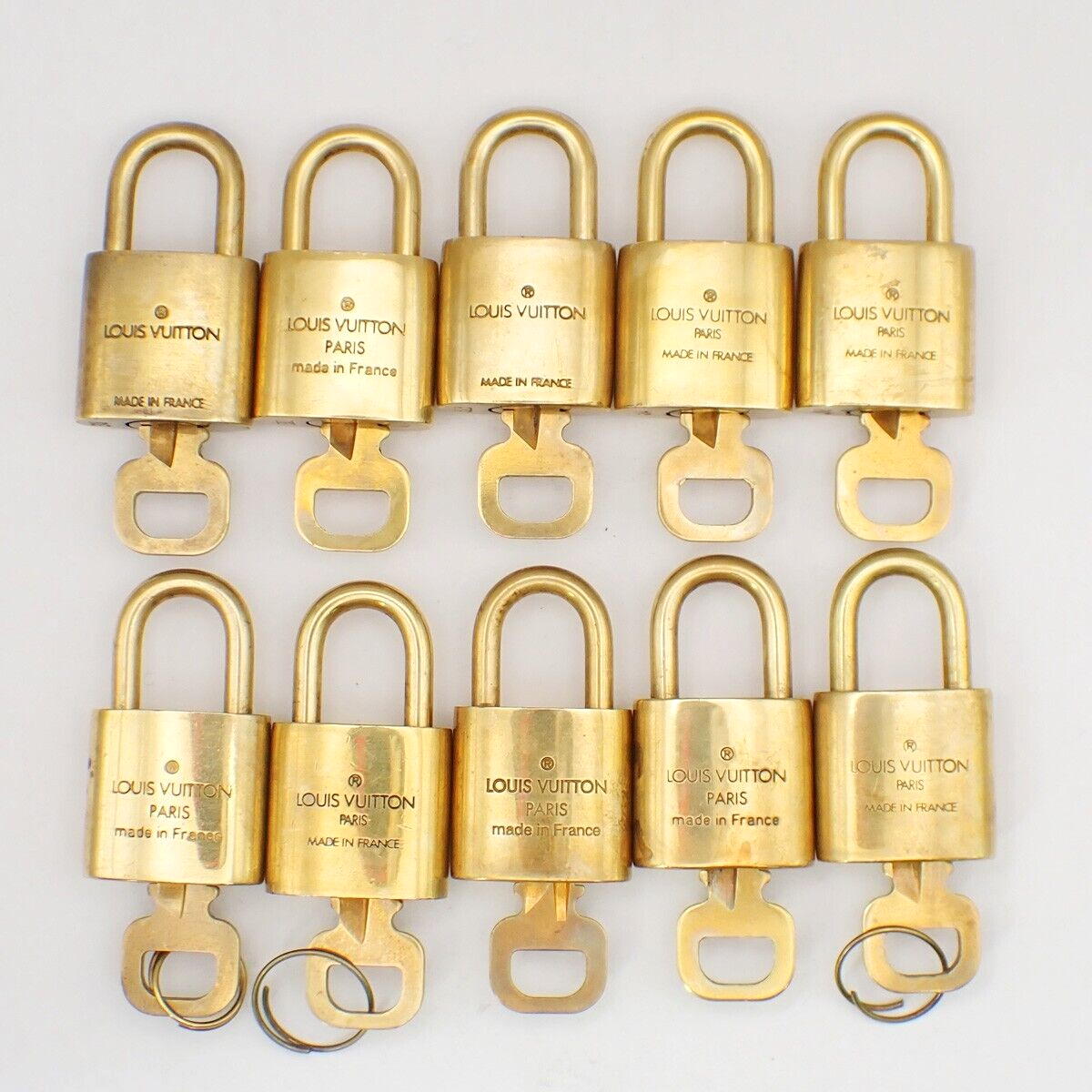 LOUIS VUITTON LV 10 Set  Padlock Key Bag Charm Cadena Gold Plated France 80YF803