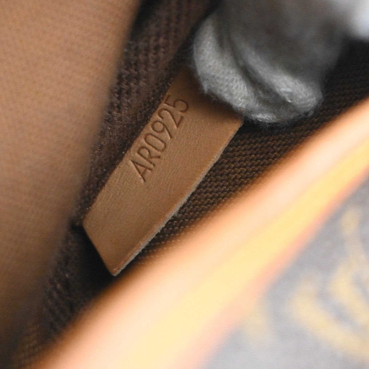 LOUIS VUITTON Logo Saumur 30 Shoulder Bag Monogram Leather Brown M42256 84EG375