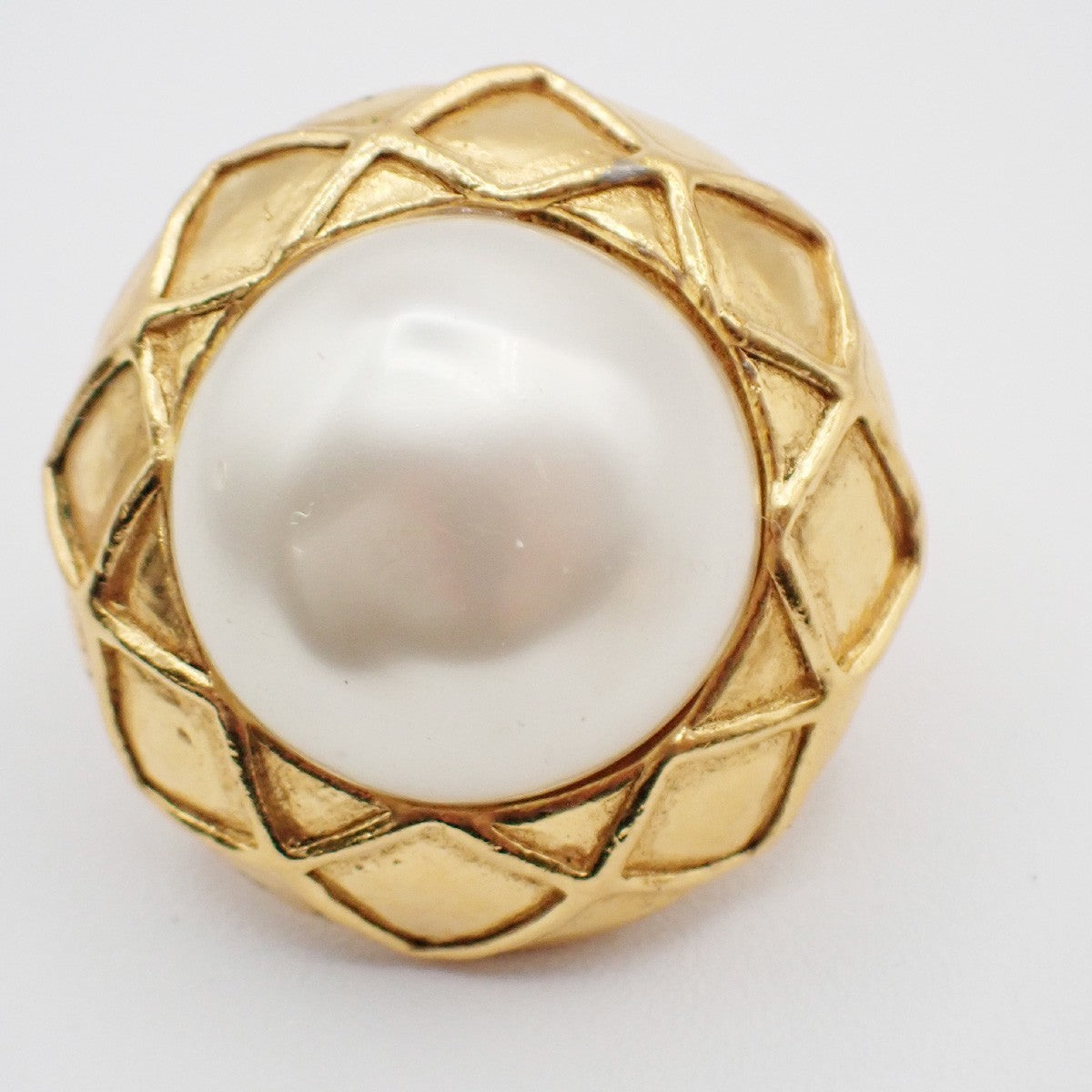CHANEL Matelasse Round Imitation Pearl Button Earrings Clip-On GHW 62RL660