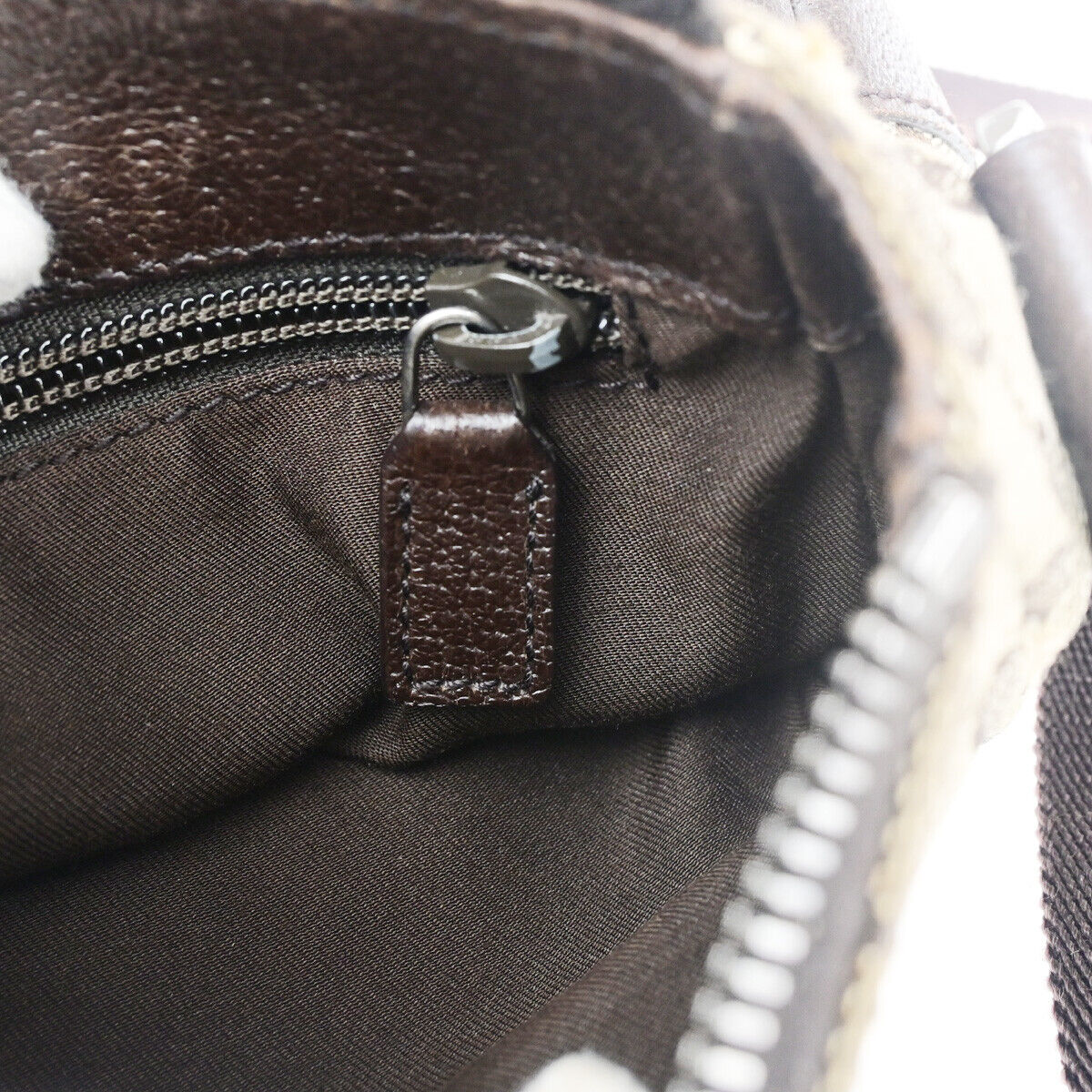 GUCCI Logo GG Pattern Shoulder Bag Canvas Leather Brown Italy 09SJ056