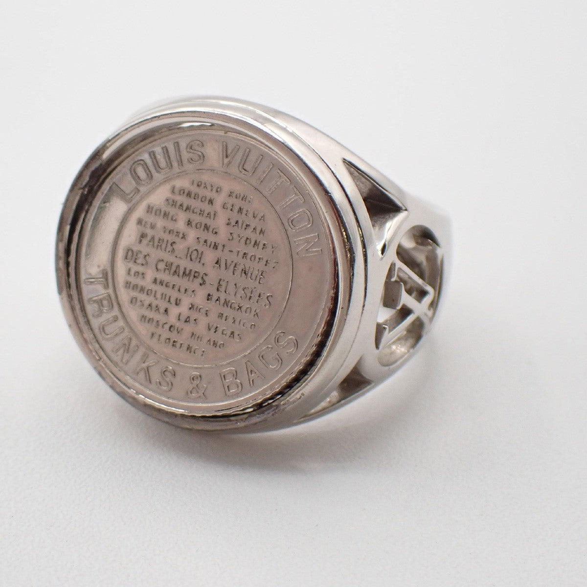 Louis Vuitton Chevaliere Medallion Ring Size M US 9 Metal Silver M63668 61RP010