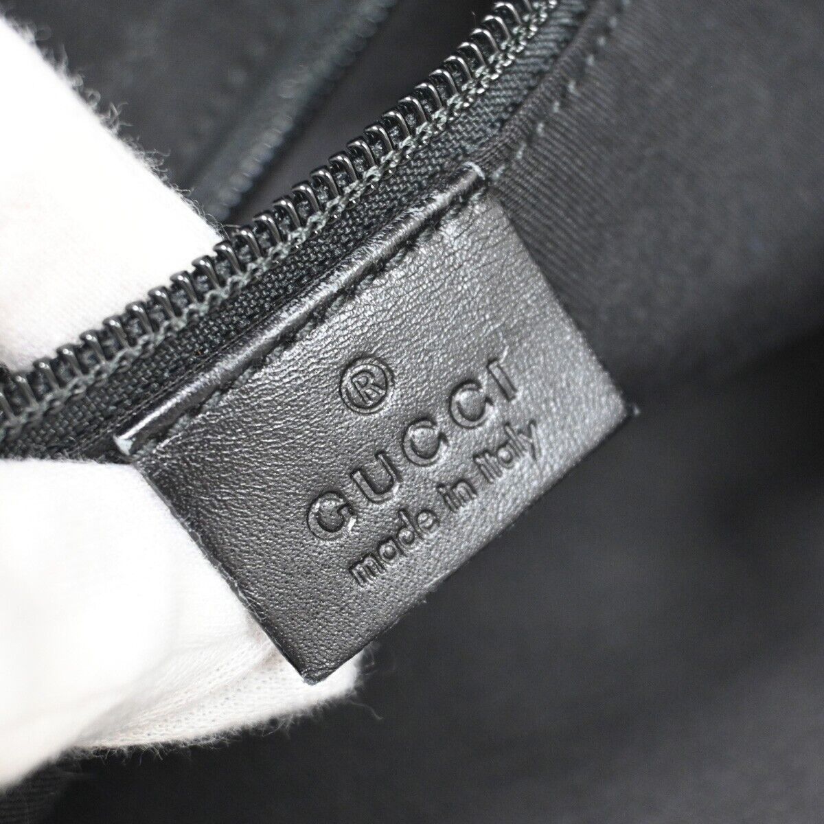 GUCCI Logo GG Pattern Cross Body Shoulder Bag Canvas Leather Black Italy 31EA573