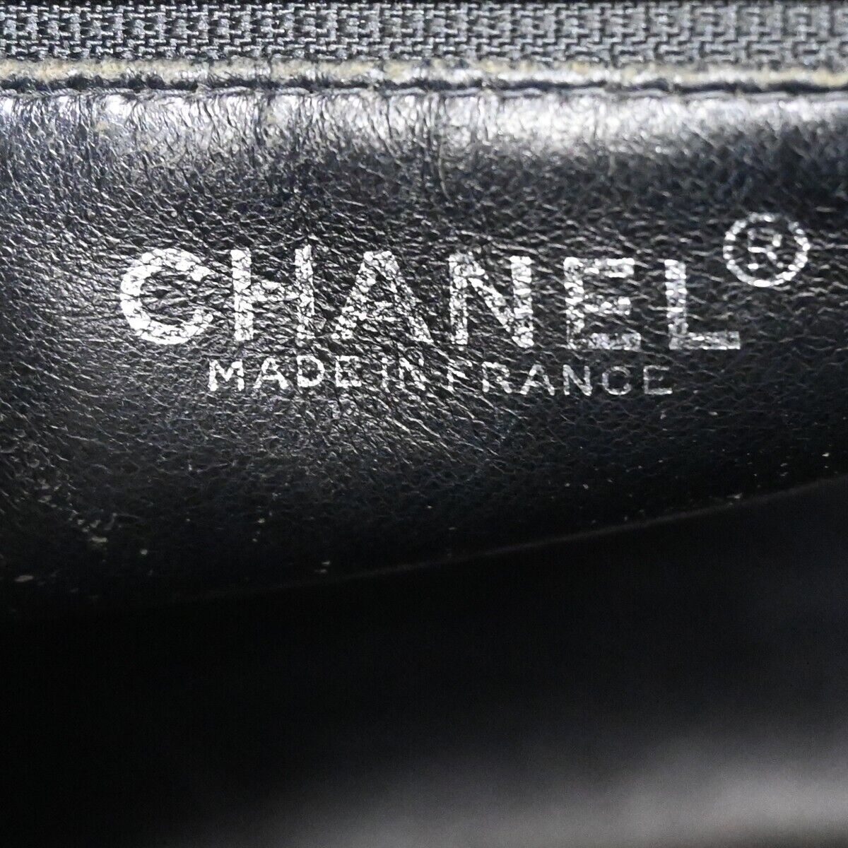 CHANEL CC Logo Medallion Shoulder Tote Bag Caviar Skin Leather BK SHW 672RJ010