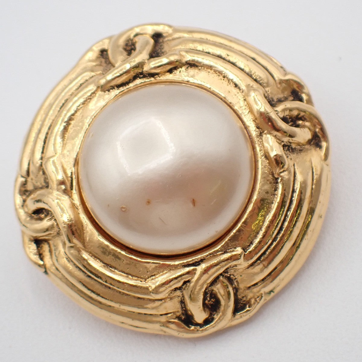 CHANEL Logo Round Button Earrings Clip-On 94A Imitation Pearl Gold 33RF703