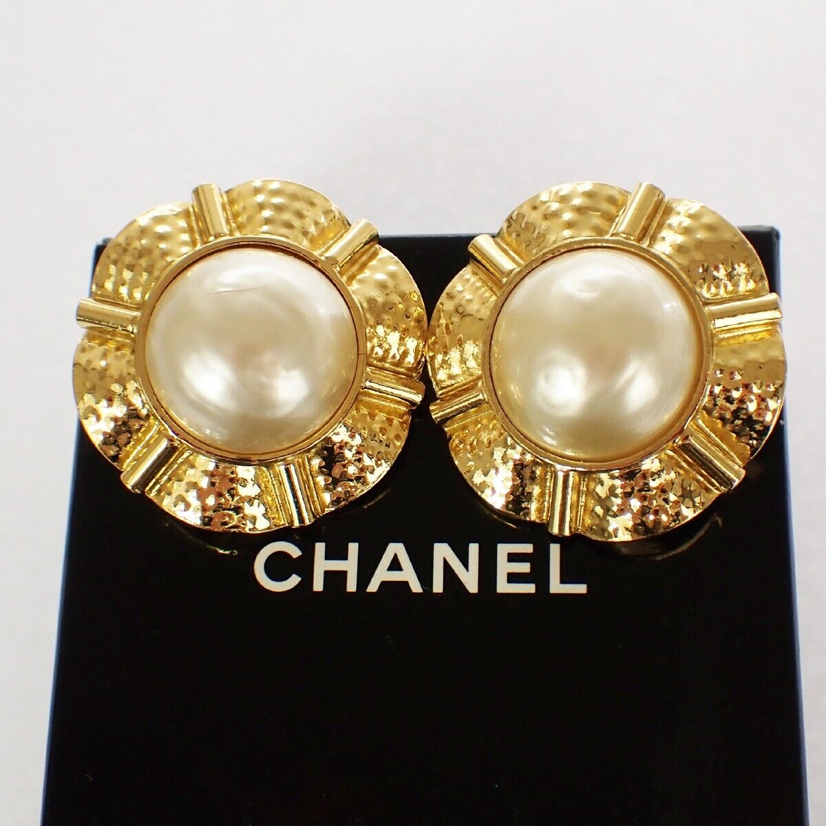 CHANEL CC Logo Round Button Earrings 25 Clip-On Imitation Pearl Gold 31GA593