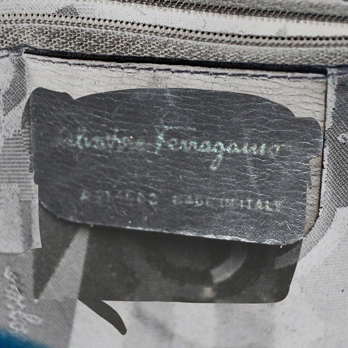 SALVATORE FERRAGAMO Logo Vara Shoulder Bag Leather Brown GHW Italy 68CA393