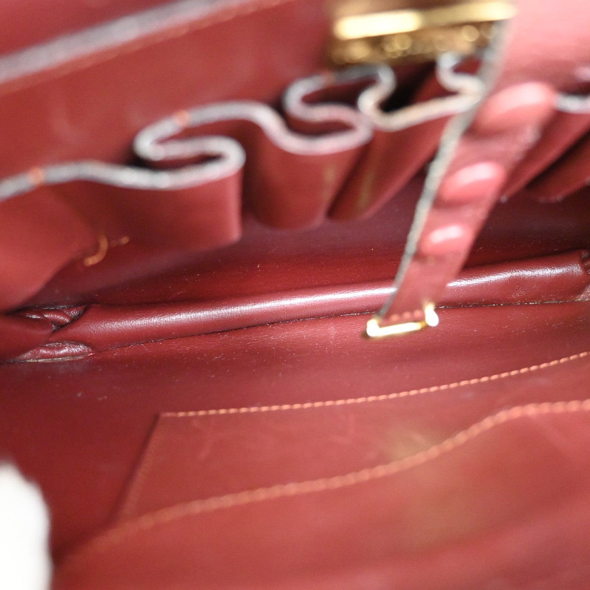 MUST DE CARTIER 2C Logo Shoulder Bag Leather Red GHW ITtaly 02KP168