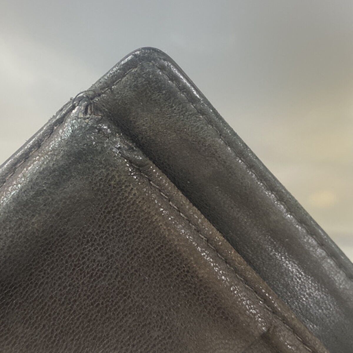 CHANEL CC Logo Bifold Wallet Purse Caviar Skin Leather Black GHW France 01YE954