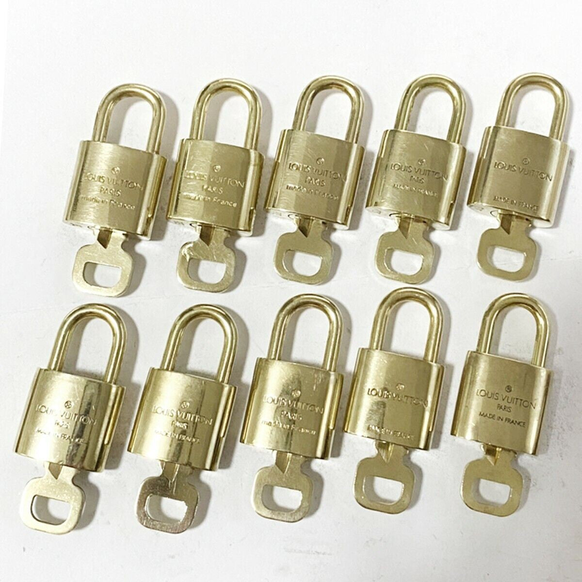LOUIS VUITTON LV 10 SET PADLOCK KEY BAG CHARM CADENA GOLD-PLATED FRANCE 35MT270