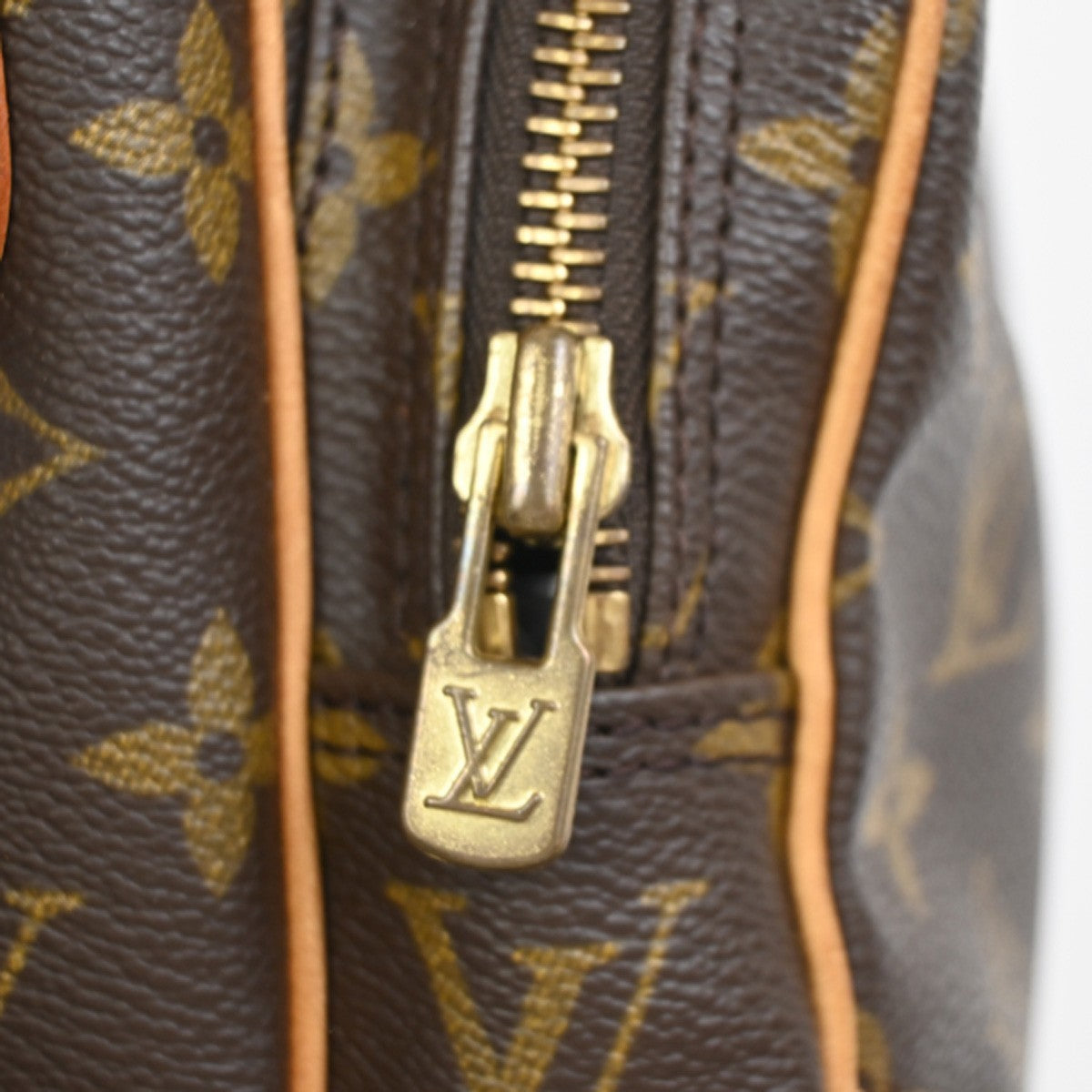 LOUIS VUITTON Amazon Crossbody Shoulder Bag Monogram Leather BN M45236 77KD089