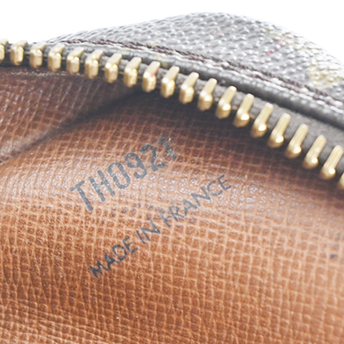 LOUIS VUITTON Amazon Crossbody Shoulder Bag Monogram Leather BN M45236 34EG393