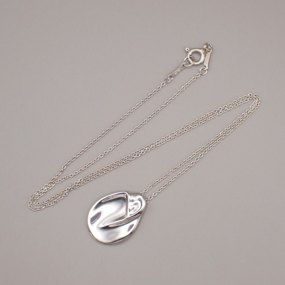 Tiffany & Co. Madonna Chain Necklace Pendant Silver 925 Elsa Peretti 05YH719