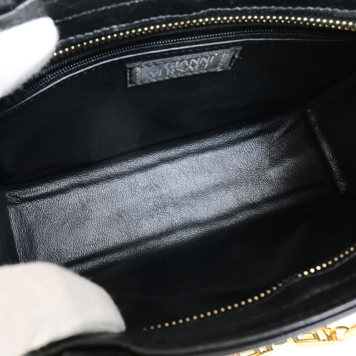 GIANNI VERSACE Logo Medusa Chain Shoulder Bag Leather Black GHW 72YG342