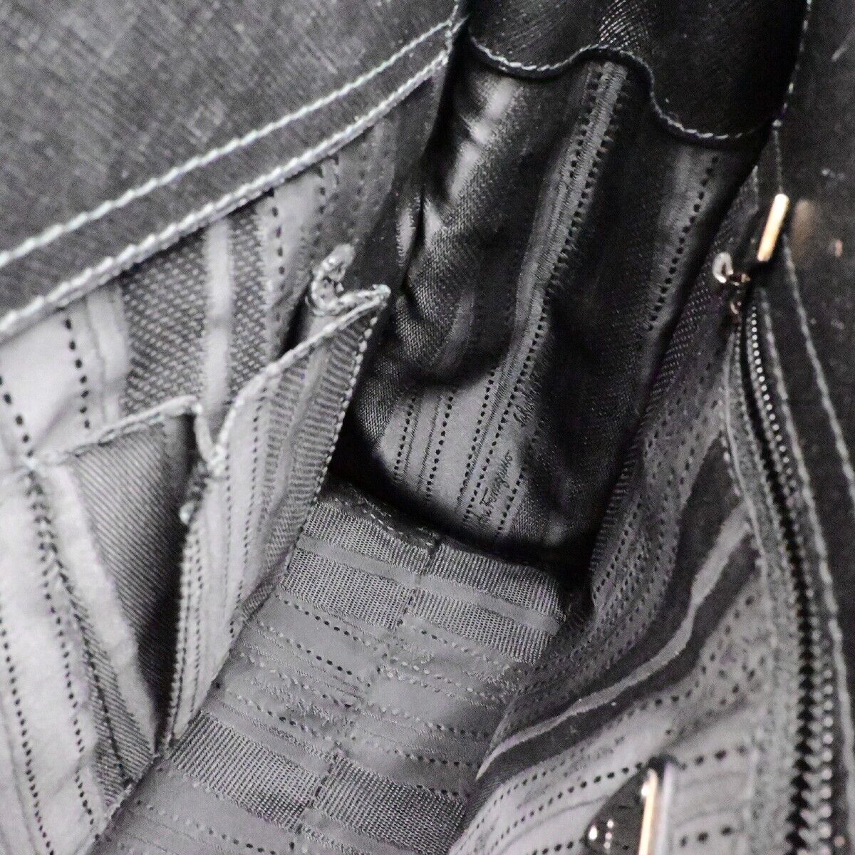 SALVATORE FERRAGAMO Gancini Hand Bag Leather Black Silver Made in Italy 61KA499