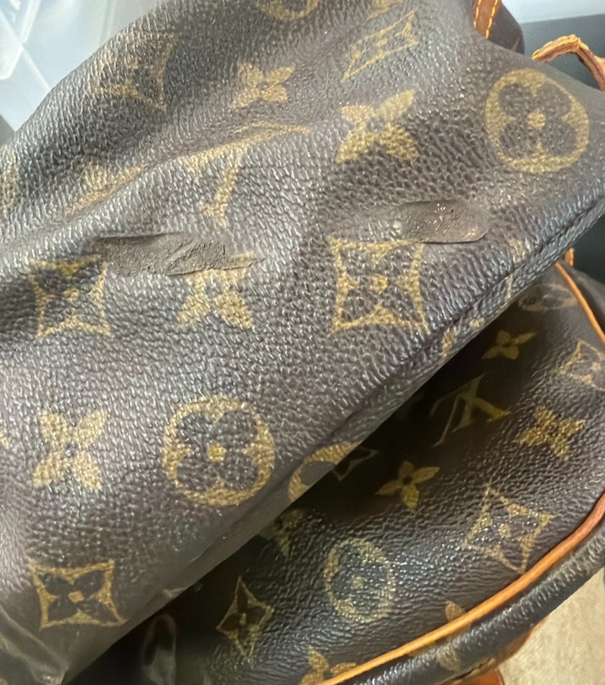 LOUIS VUITTON Saumur 35 Shoulder Bag Monogram Leather BN France M42254 39KC945