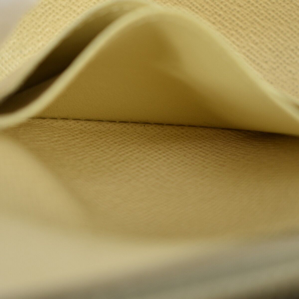 LOUIS VUITTON Portefeuille Zoe Mini Trifold Wallet Purse LV Pop M68673 88YD092