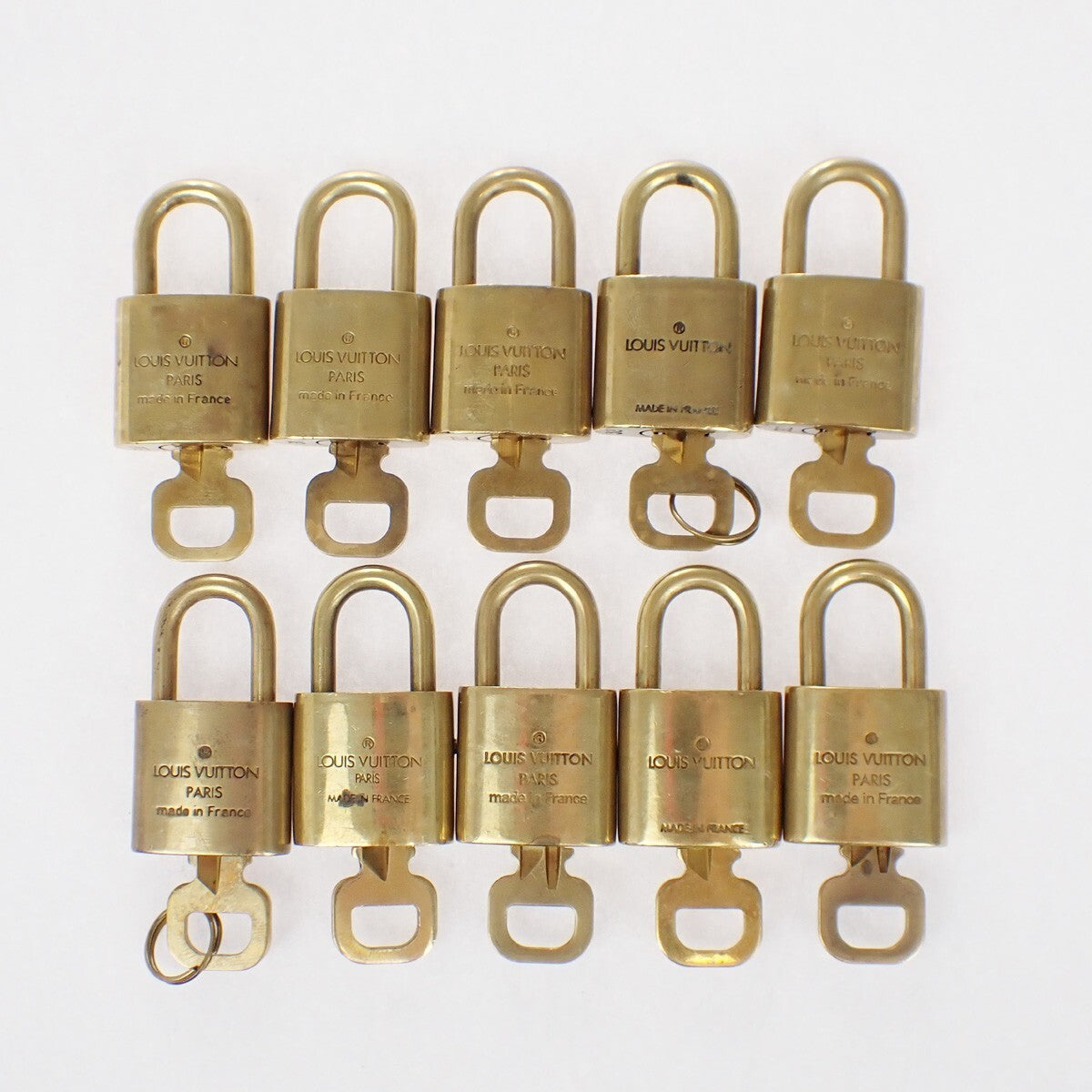 LOUIS VUITTON LV 10 SET PADLOCK KEY BAG CHARM CADENA GOLD PLATED FRANCE 80YG107