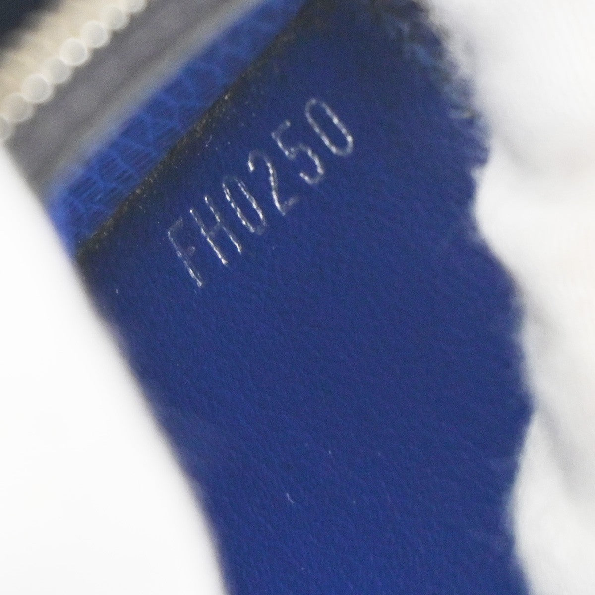 LOUIS VUITTON Logo Coin Card Case Taigarama Leather Cobalt Blue M30270 62KC703