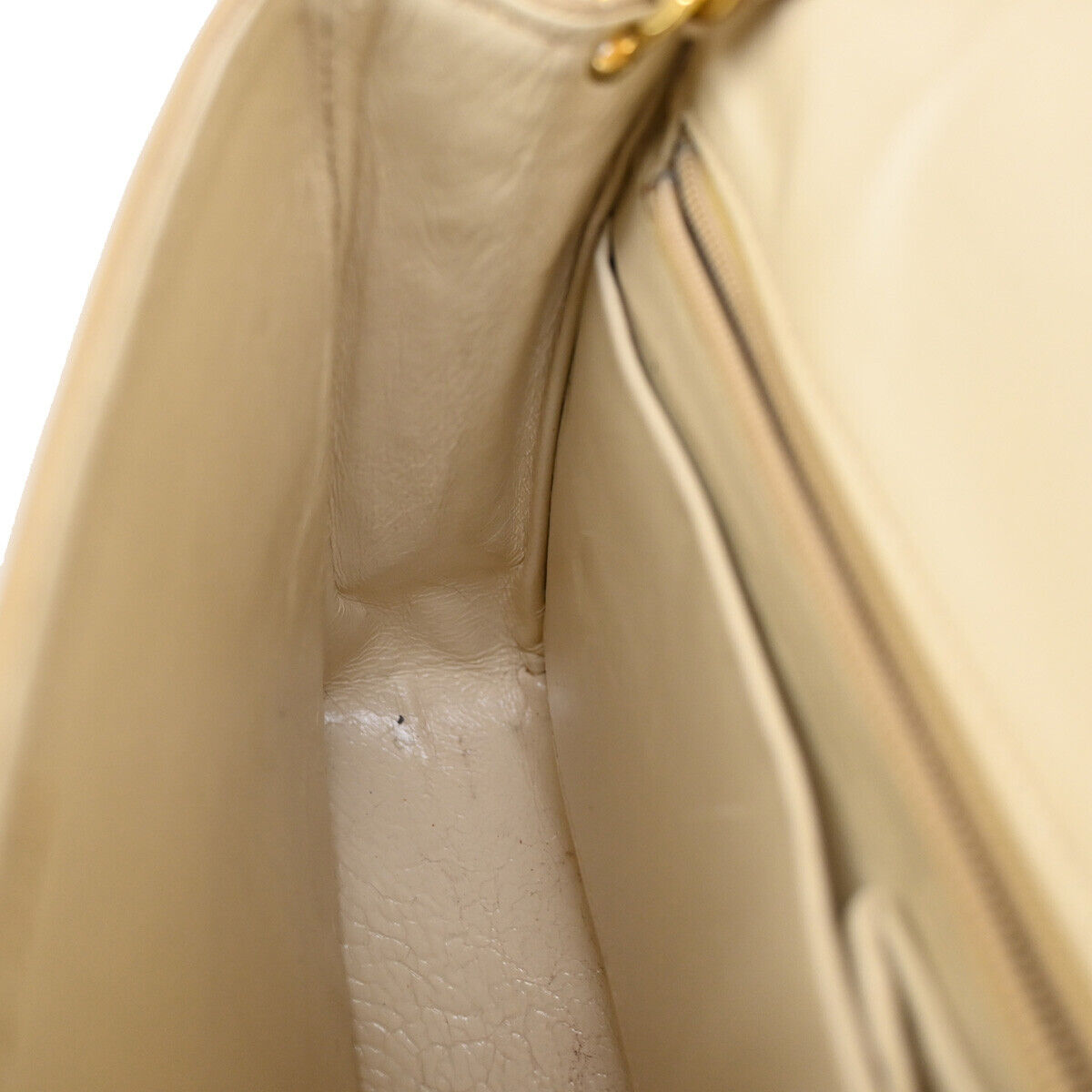 CHANEL CC Matelasse 23 Chain Shoulder Bag Leather Beige GHW Vintage 695RJ532