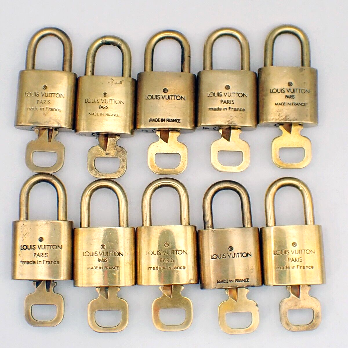 LOUIS VUITTON LV 10 Set  Padlock Key Bag Charm Cadena Gold Plated France 08YF807