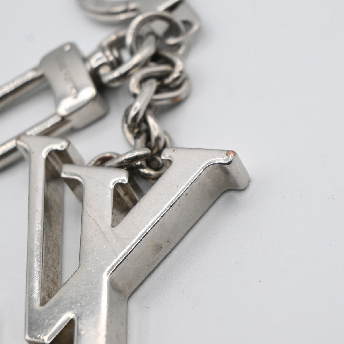 LOUIS VUITTON LV Porte Cles Initiales LV Charm Key Ring Silver M65071 67MA374