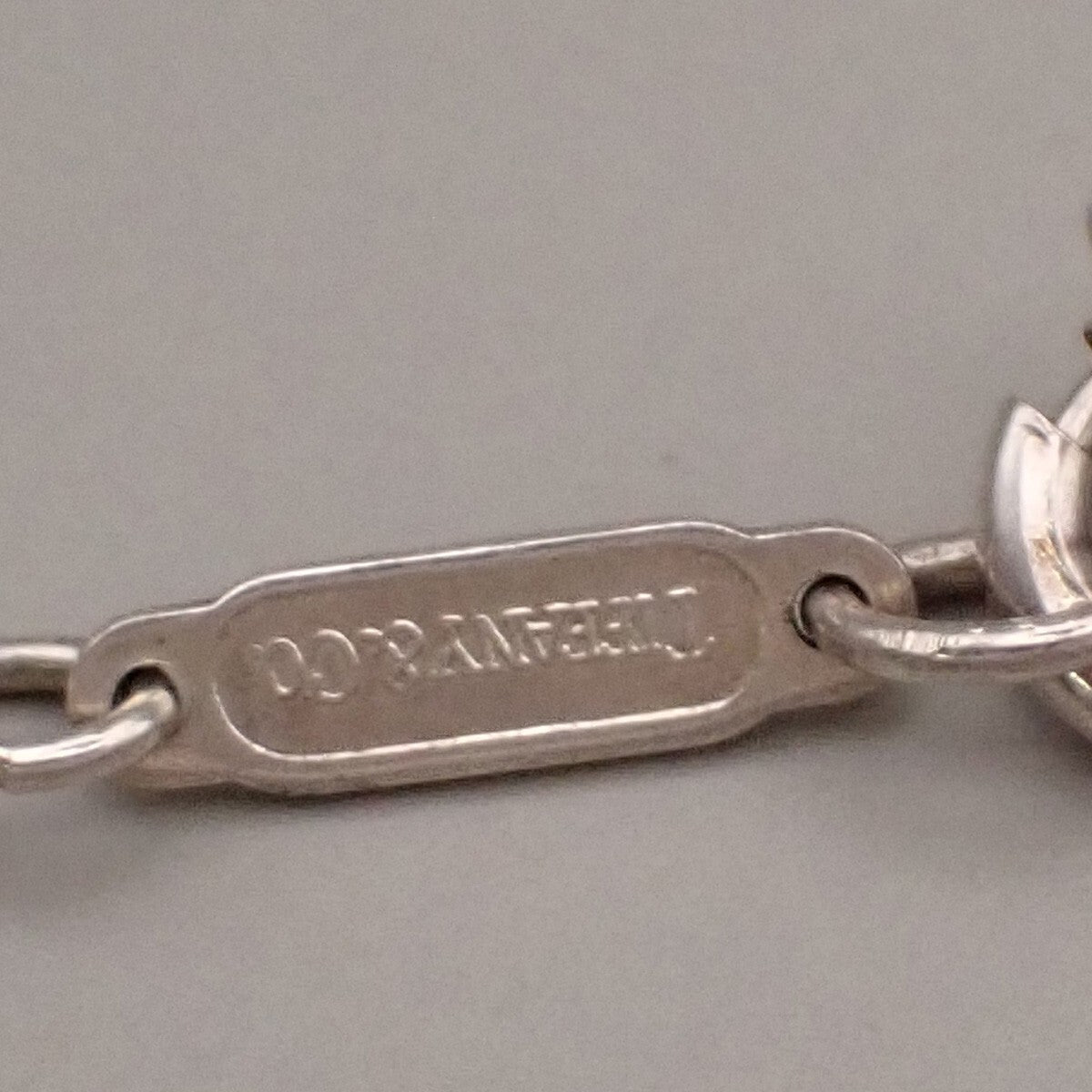 Tiffany & Co. Logo Heart Ribbon Chain Necklace 750 925 Silver Gold 63YH237