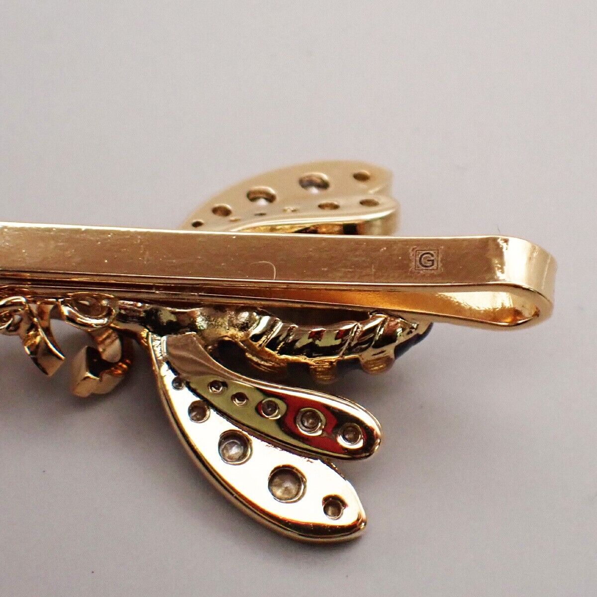 GUCCI Logo Bee Motif Rhinestone Hair Clip Pin Accessory Gold Italy 04YG569