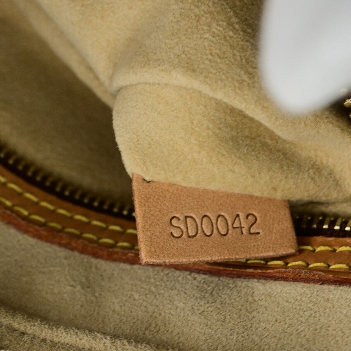 LOUIS VUITTON Looping MM Shoulder Bag Monogram Leather BN France M51146 77ED087
