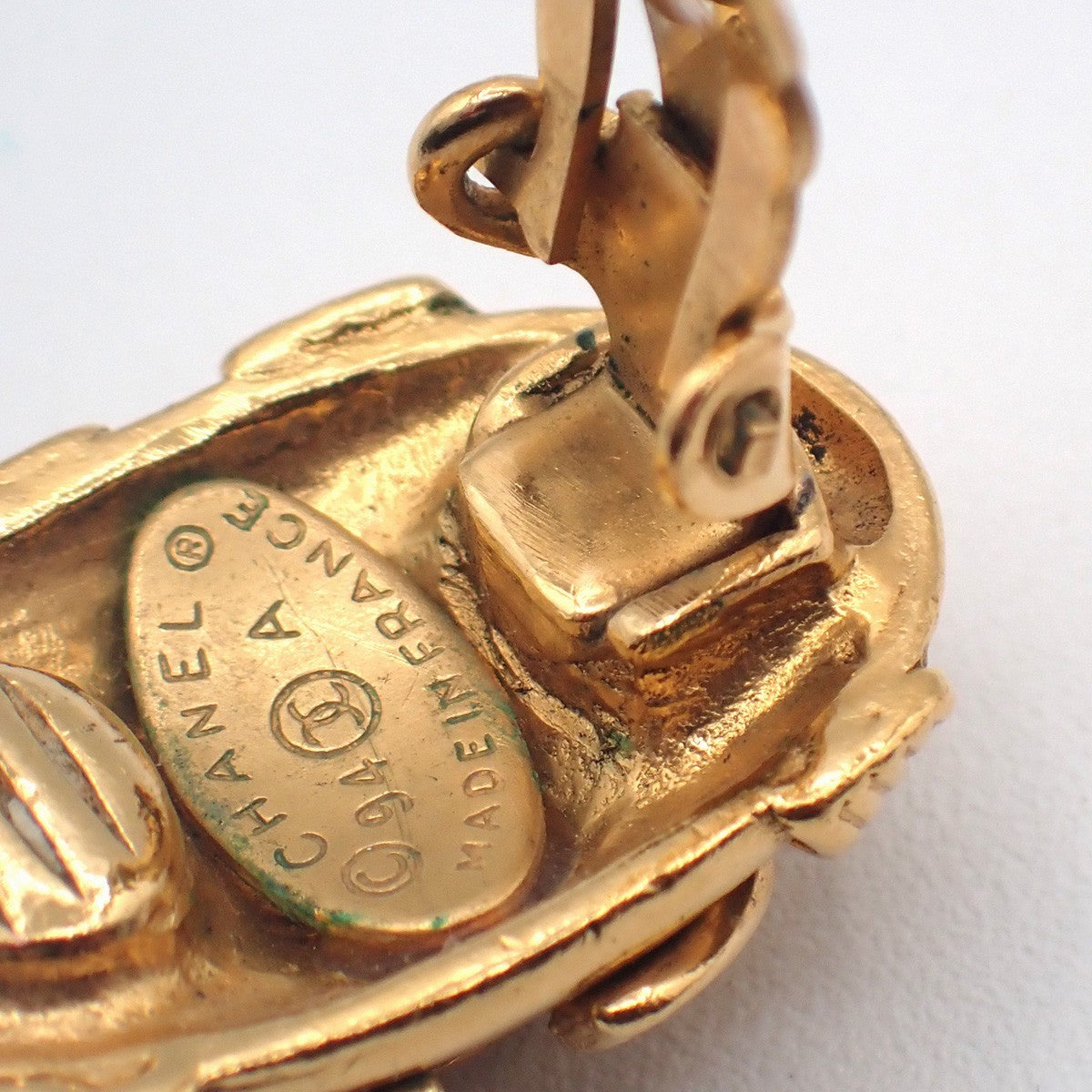 CHANEL CC Logo Button Earring 94A Clip-On Gold-Plated France Vintage 80RL937