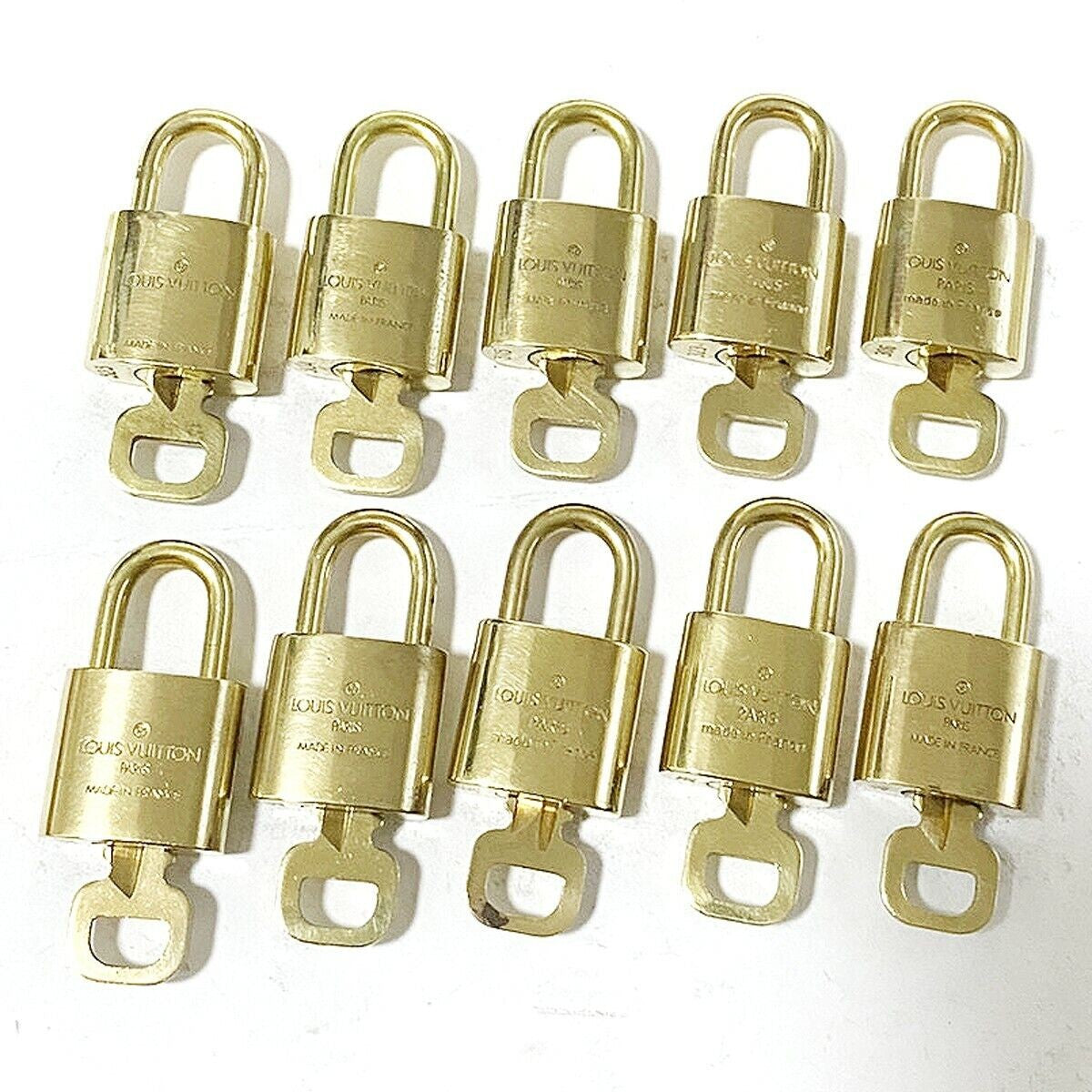 LOUIS VUITTON LV 10 SET PADLOCK KEY BAG CHARM CADENA GOLD-PLATED FRANCE 35MT218
